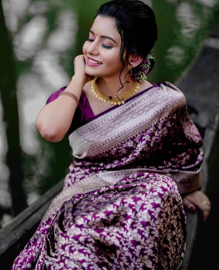 Woven, Embellished, Floral Print, Solid/Plain Kanjivaram Pure Silk, Art Silk Saree (Purple)