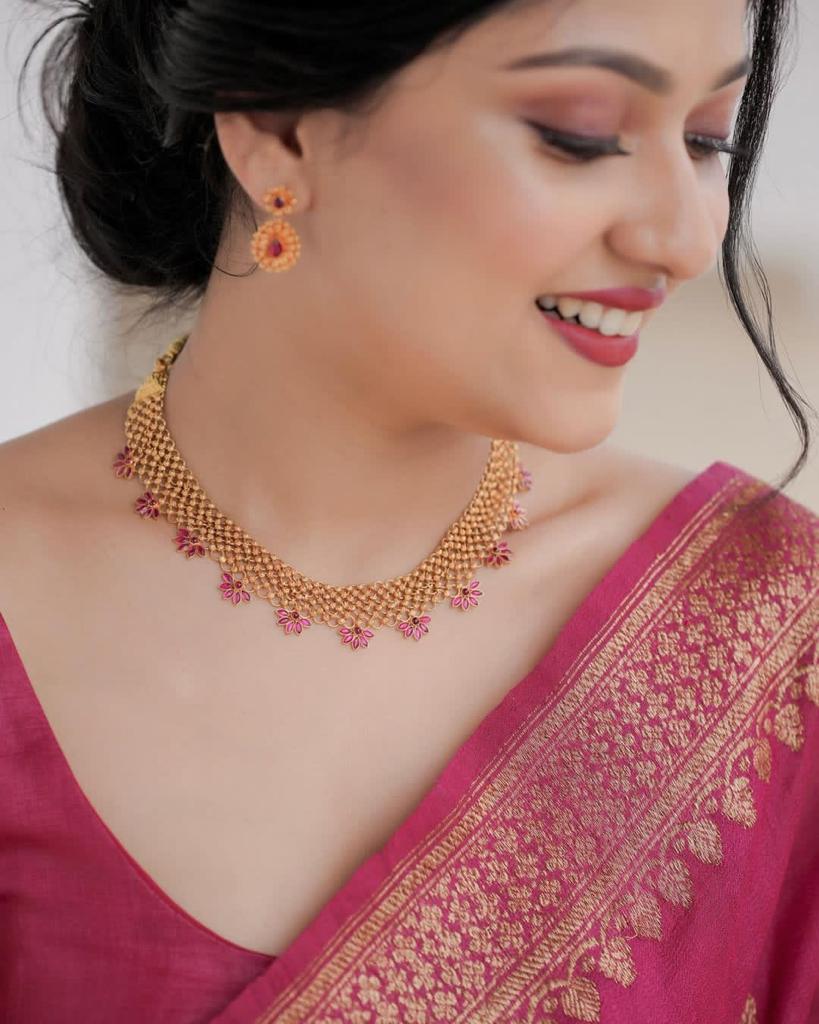 Women Woven Kanjeevaram Silk Saree