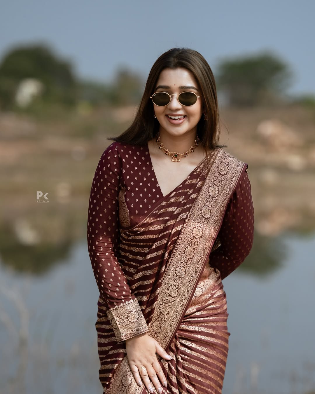 Entrancing Maroon Soft Silk Saree With Surpassing Blouse Piece