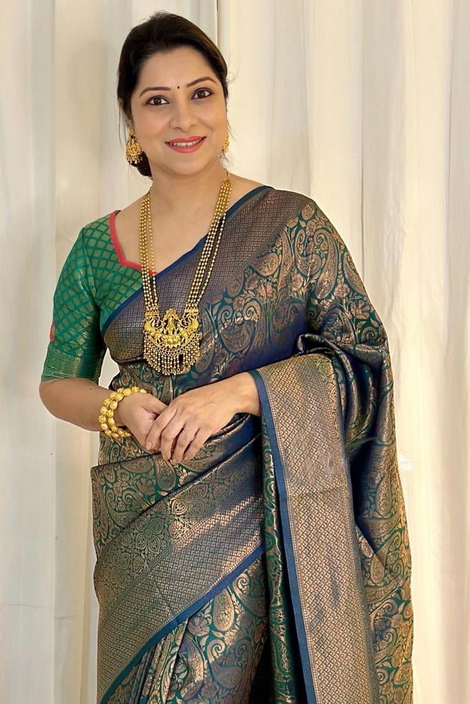 Women Paisley Woven Kanjeevaram Silk Saree with Contrast Border
