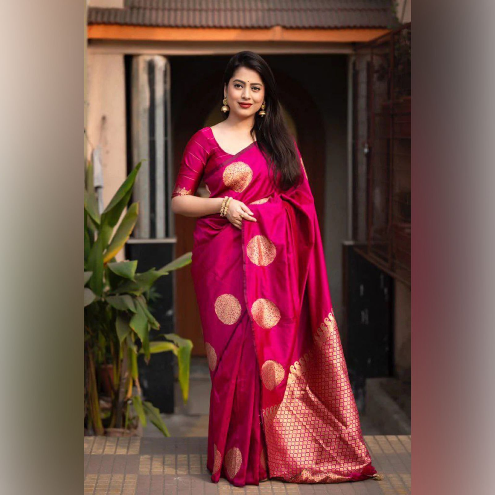 Elegant Pink Silk Saree with Gold Polka Motifs & Rich Designer Pallu