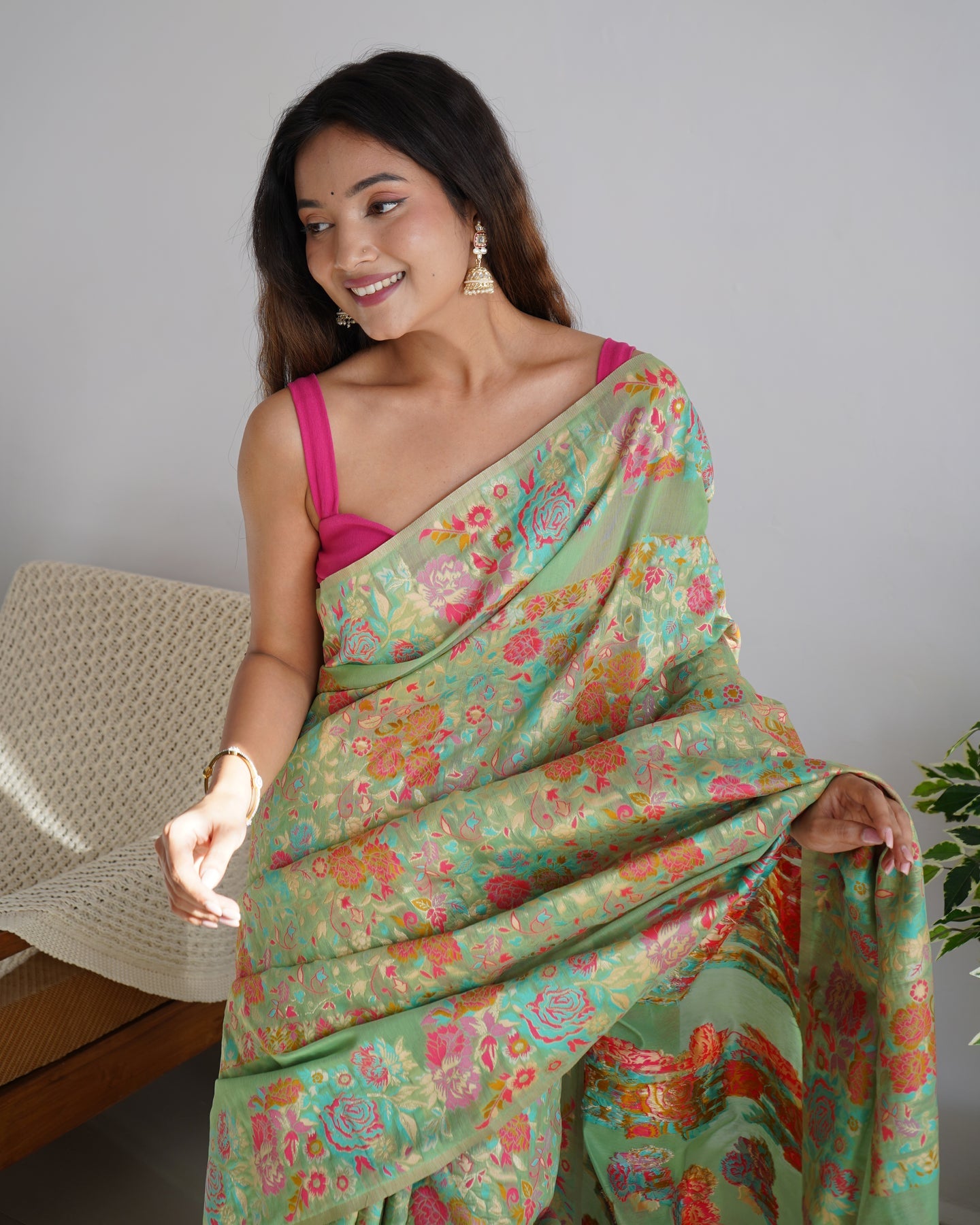 Women Silk Saree with Contrast Border