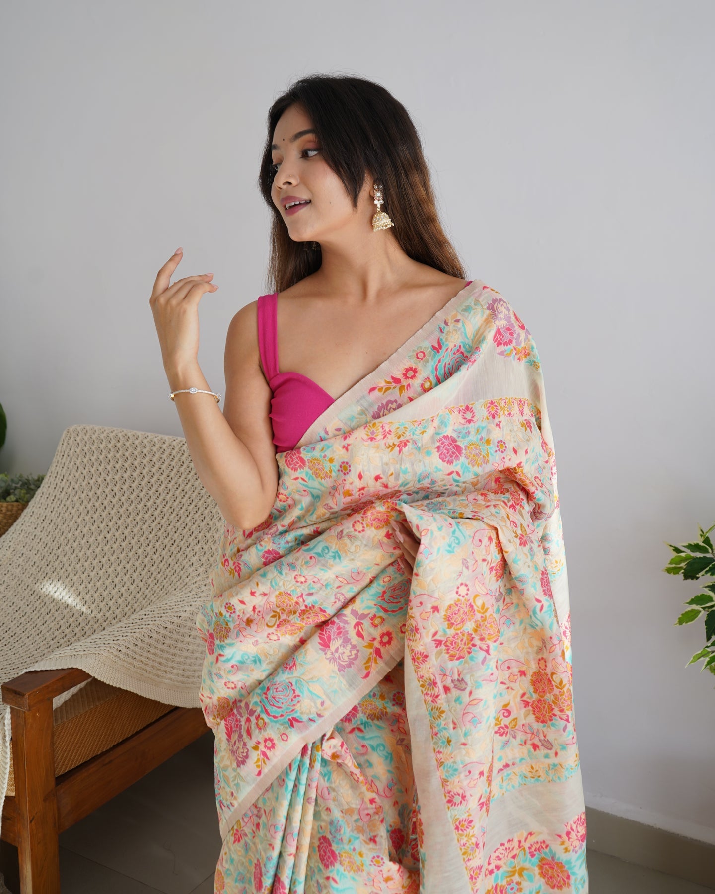 Women Silk Saree with Contrast Border