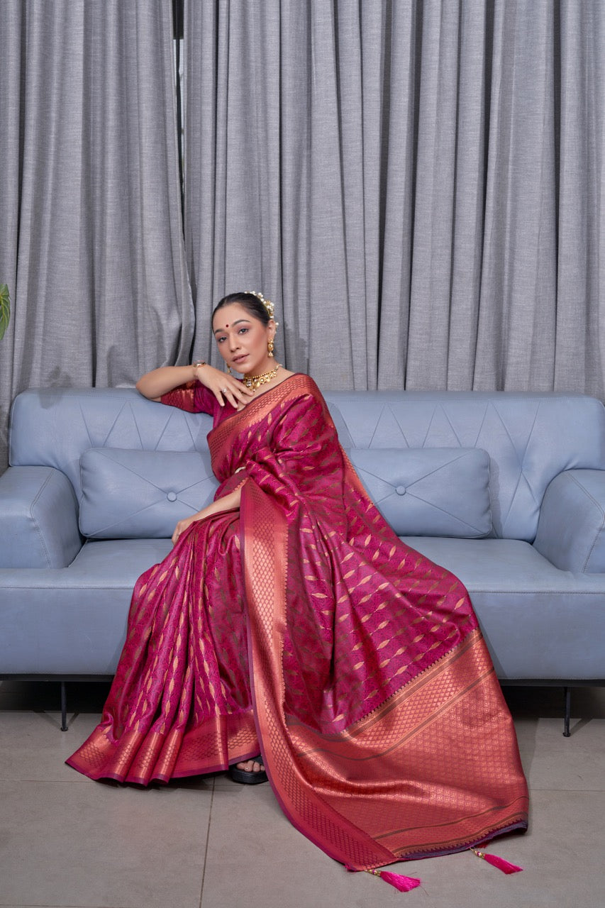 Woven Saree with Contrast Border