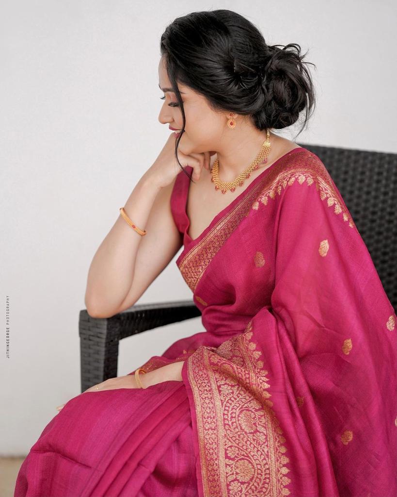 Women Woven Kanjeevaram Silk Saree