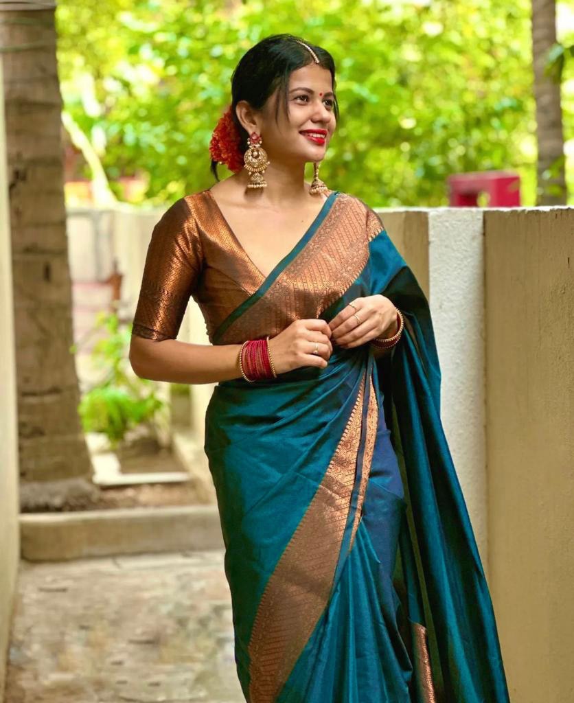 Woven Banarasi Soft Silk Saree with Tassels