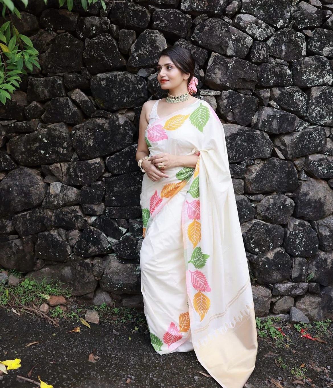 Beautiful Floral leaf Print Art Silk Saree With Golden Stunning Pallu Traditional Saree