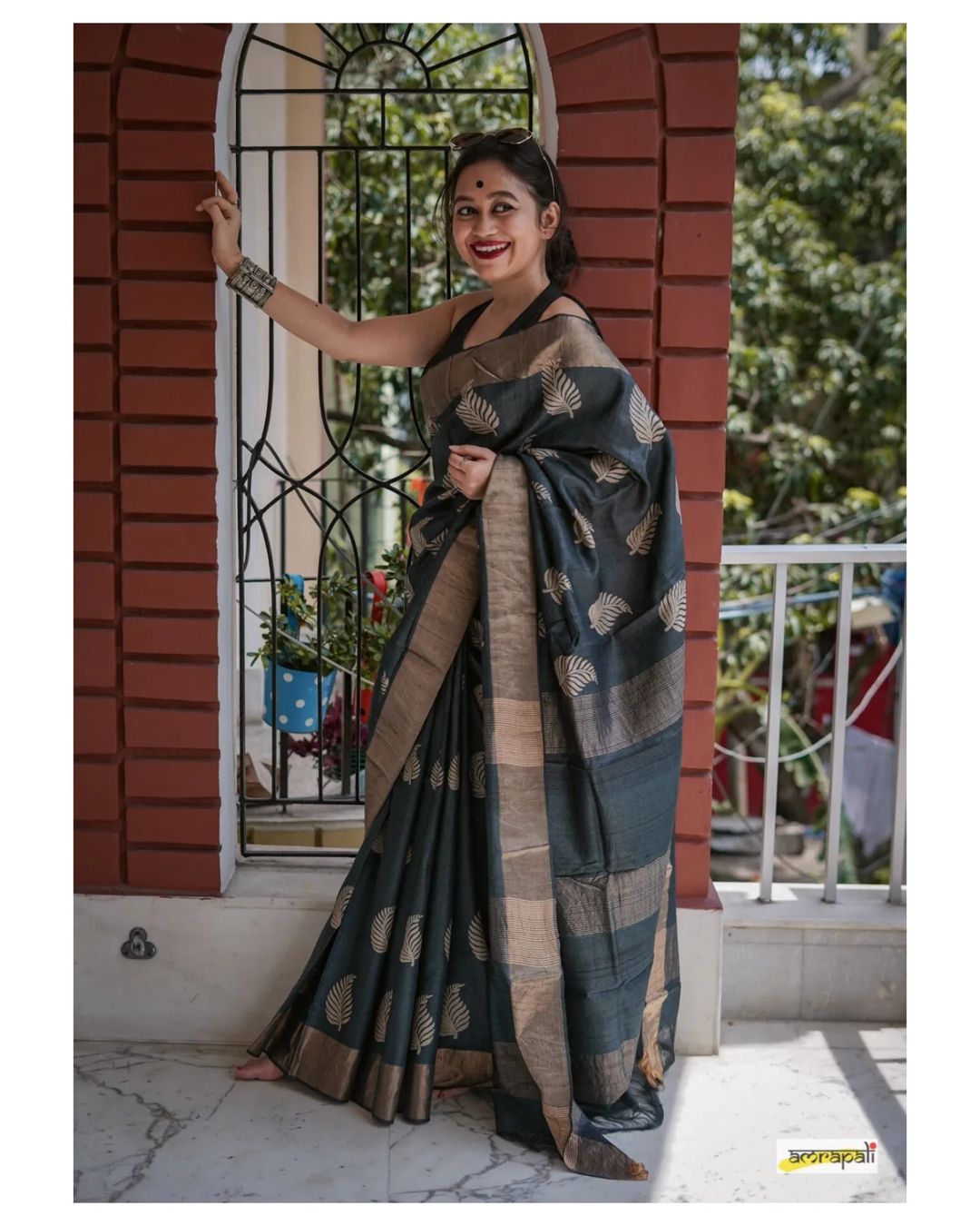 Women's Charcoal Grey Silk Saree with Golden Leaf Motifs
