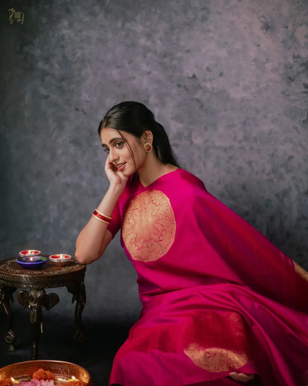 Self Design Banarasi Jacquard Saree (Pink)