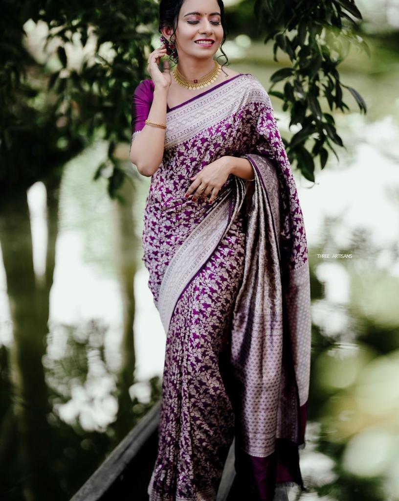 Woven, Embellished, Floral Print, Solid/Plain Kanjivaram Pure Silk, Art Silk Saree (Purple)