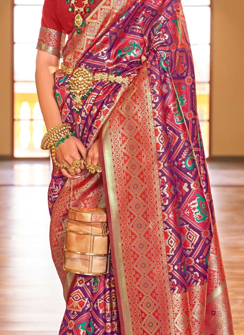 Women Printed Saree with Contrast Border