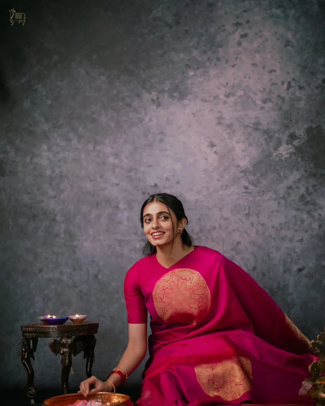 Self Design Banarasi Jacquard Saree (Pink)