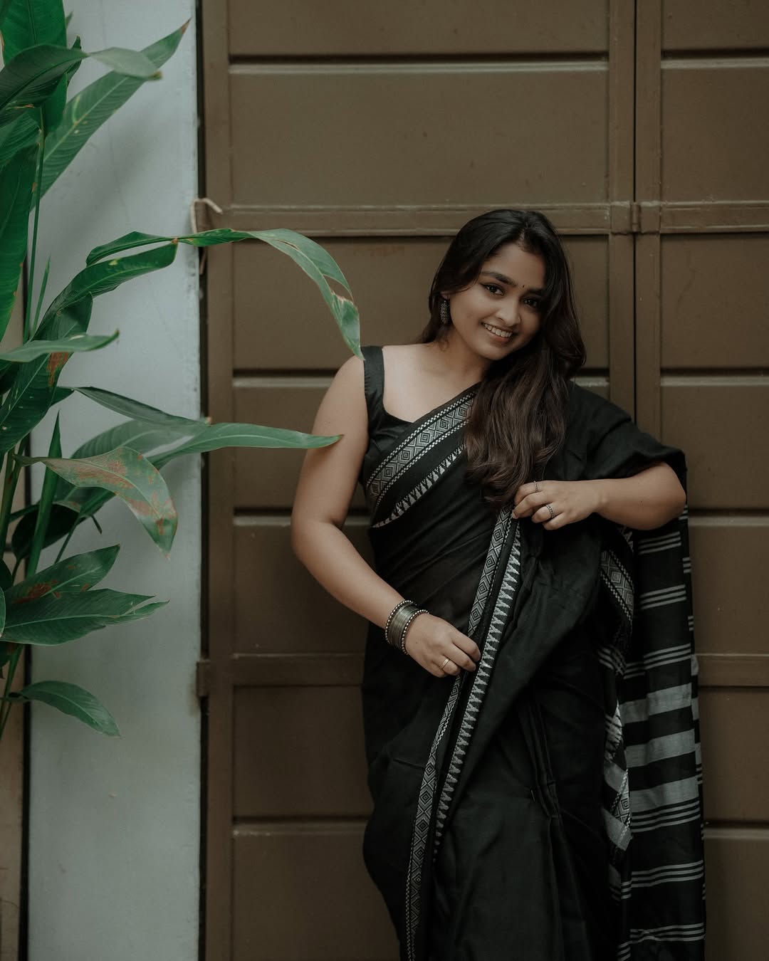 Women's Elegant Black Saree with Silver Border