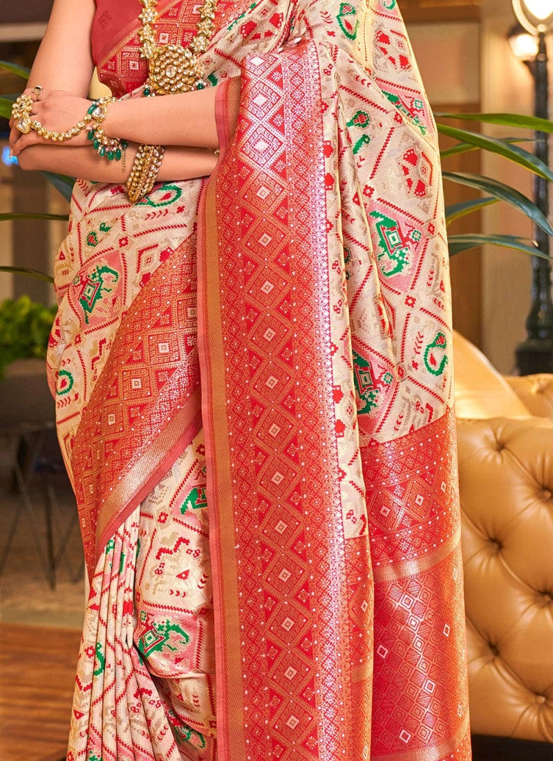 Women Printed Saree with Contrast Border