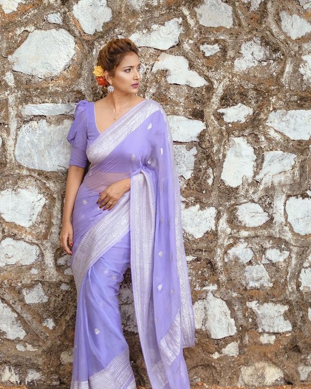 Banarasi Silk Saree with Floral Woven Motifs