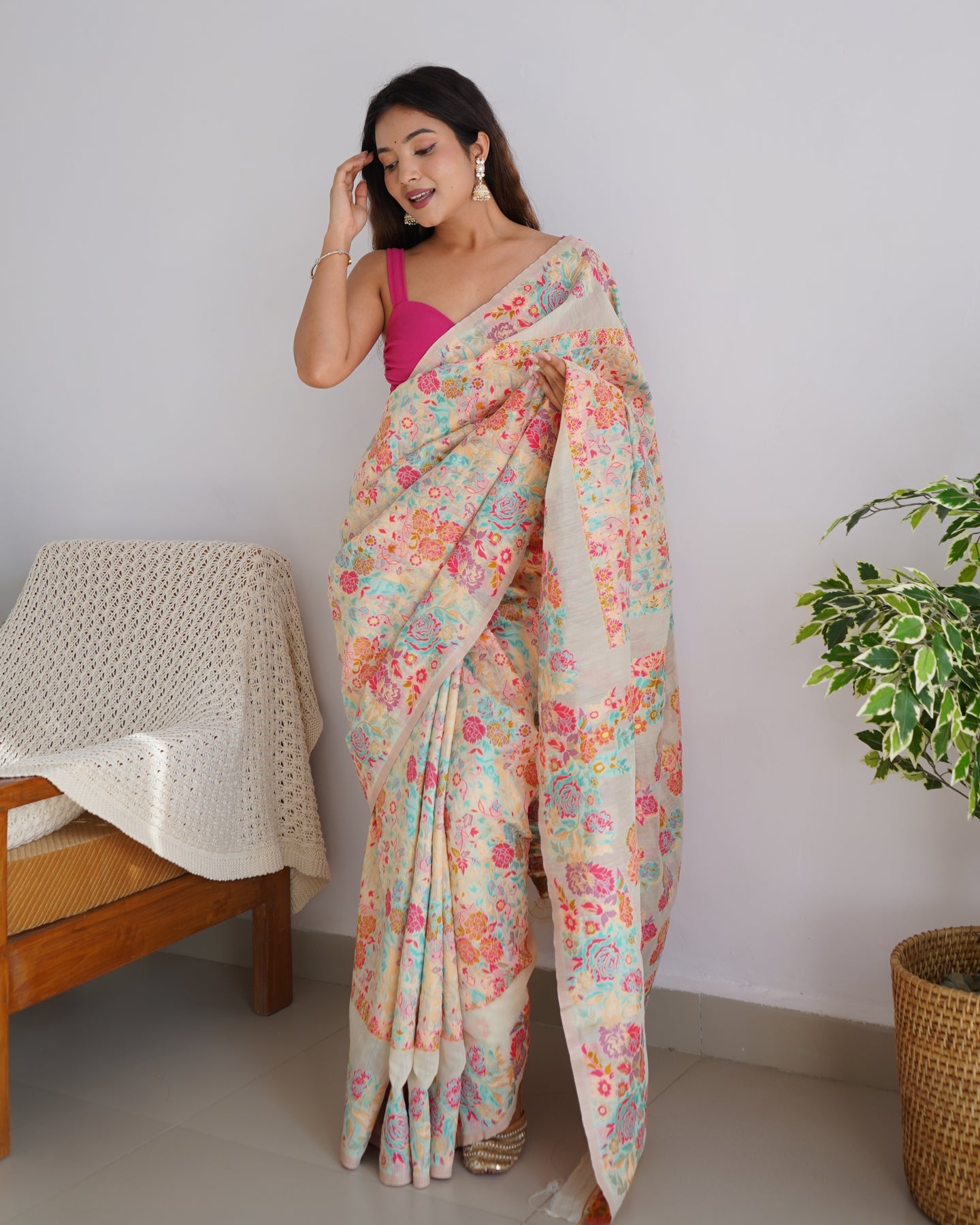 Women Silk Saree with Contrast Border