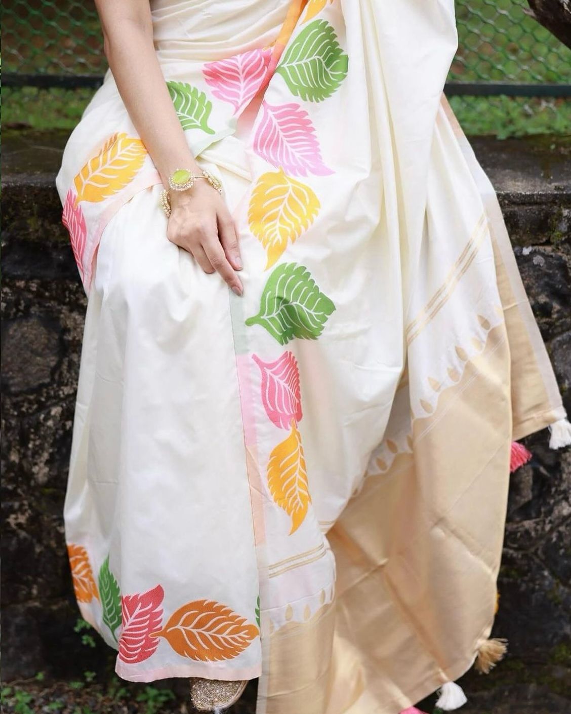 Beautiful Floral leaf Print Art Silk Saree With Golden Stunning Pallu Traditional Saree