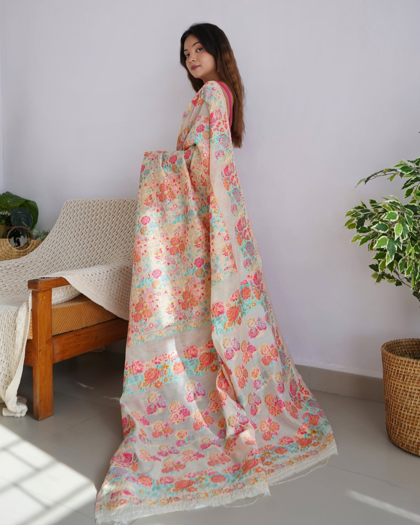 Women Silk Saree with Contrast Border