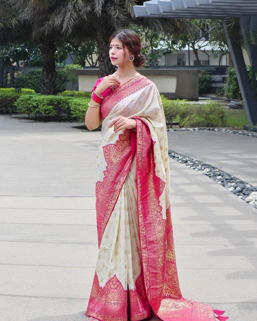 Women Floral Woven Saree with Contrast Border