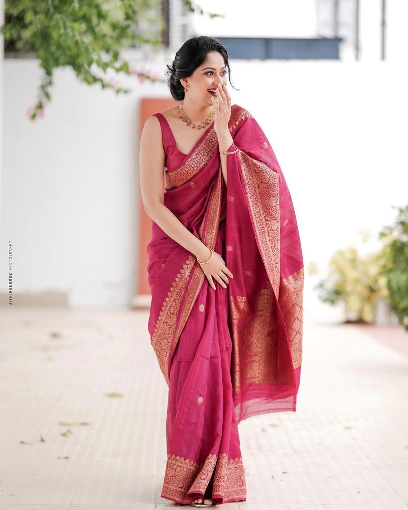 Women Woven Kanjeevaram Silk Saree
