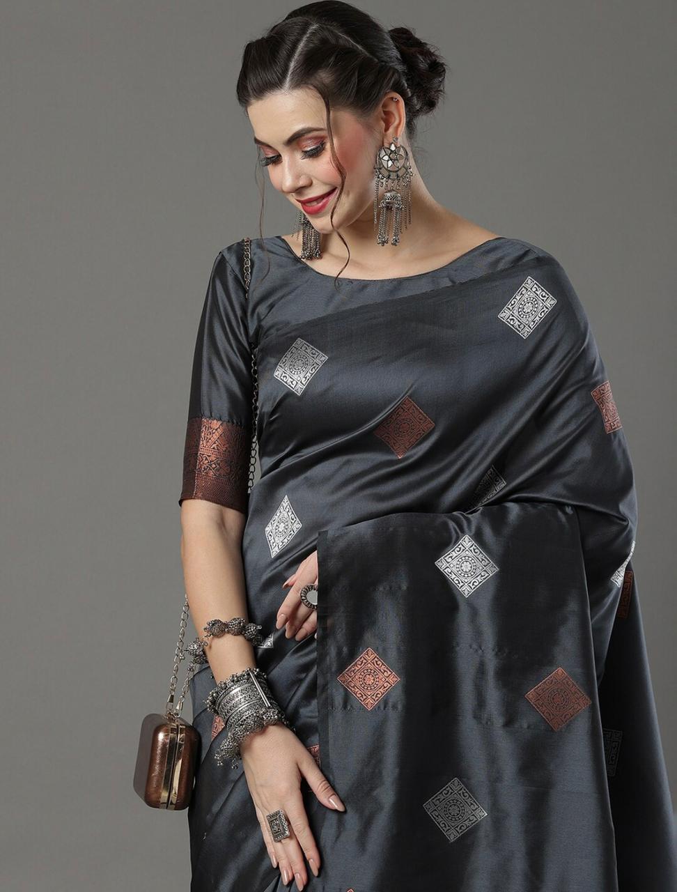 Women Silk Saree with Contrast Border | FS