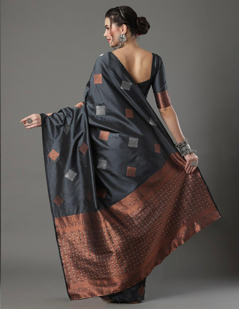 Women Silk Saree with Contrast Border | FS