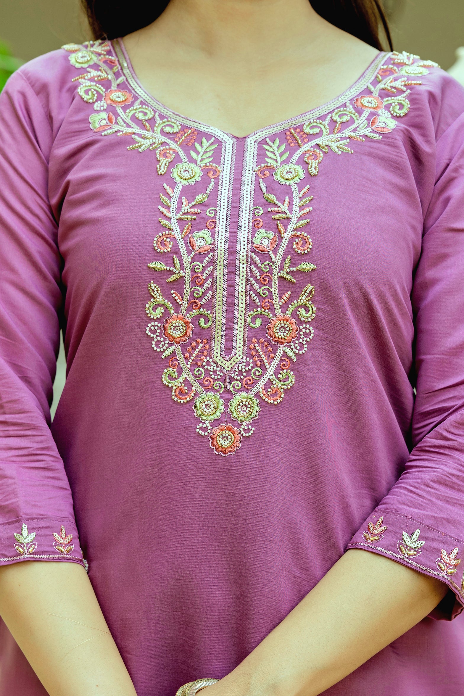 Women's Mauve Embroidered Kurta Pant & Floral Organza Dupatta Set