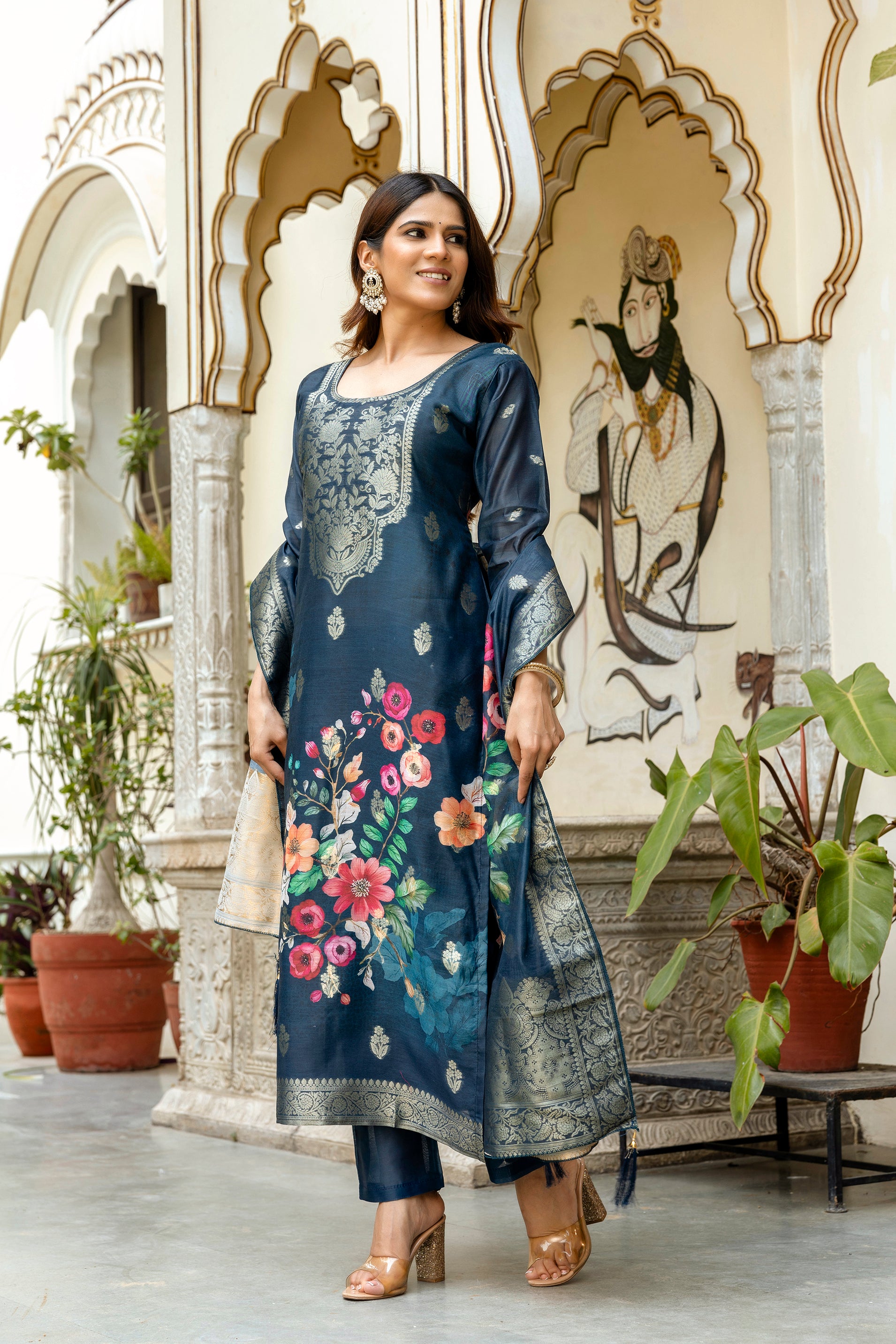 Elegant Floral Woven Ethnic Suit Set with Dupatta