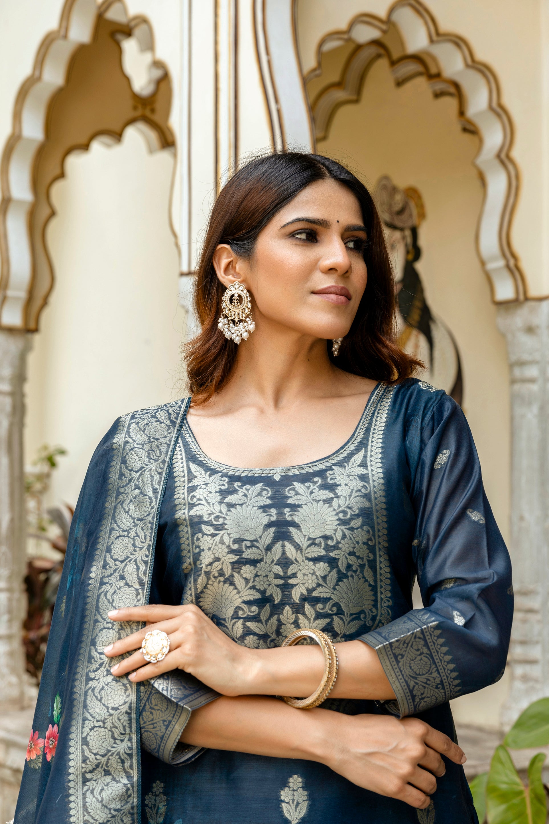 Elegant Floral Woven Ethnic Suit Set with Dupatta