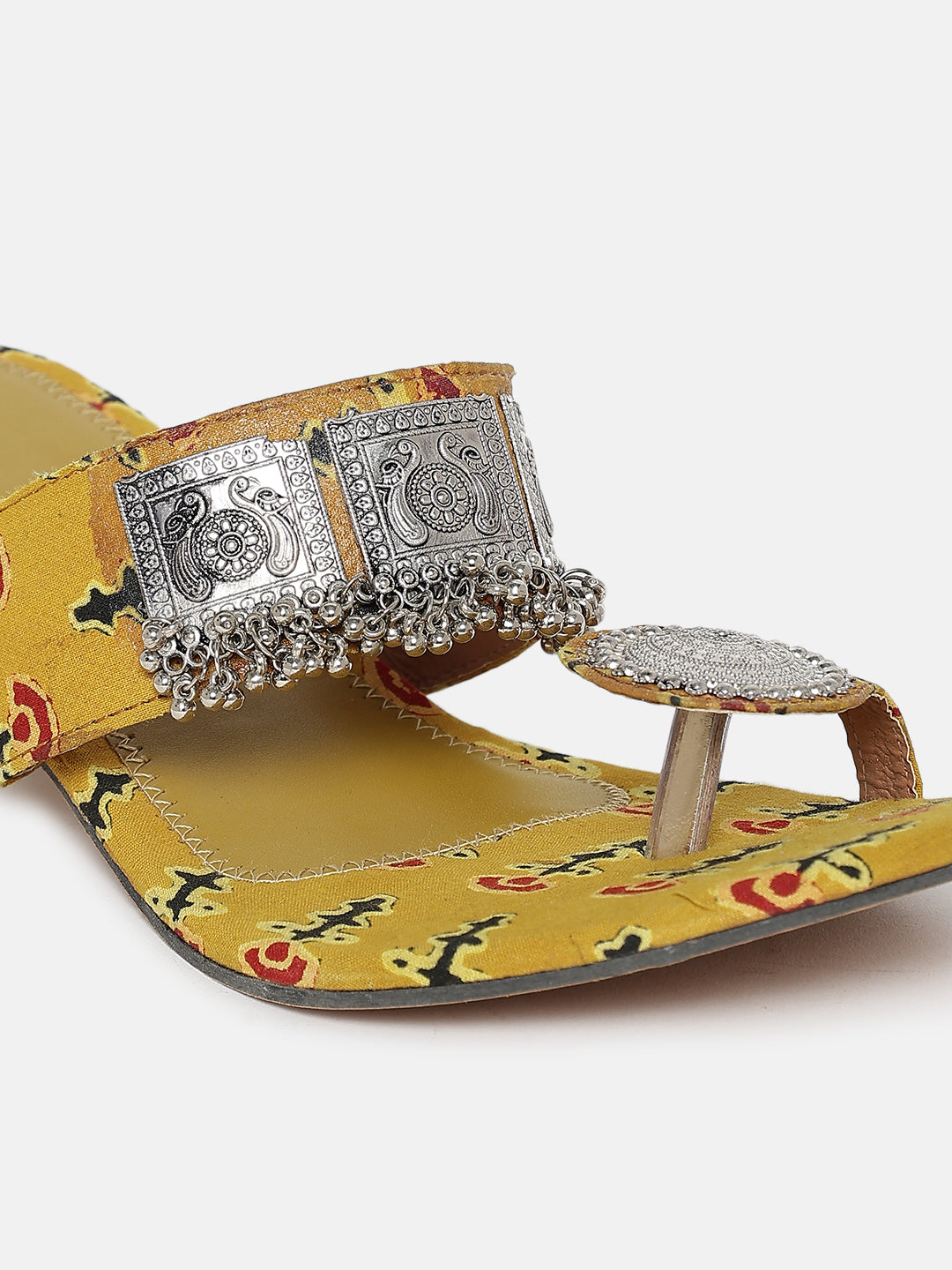 Toe-Ring Chunky Heeled Sandals