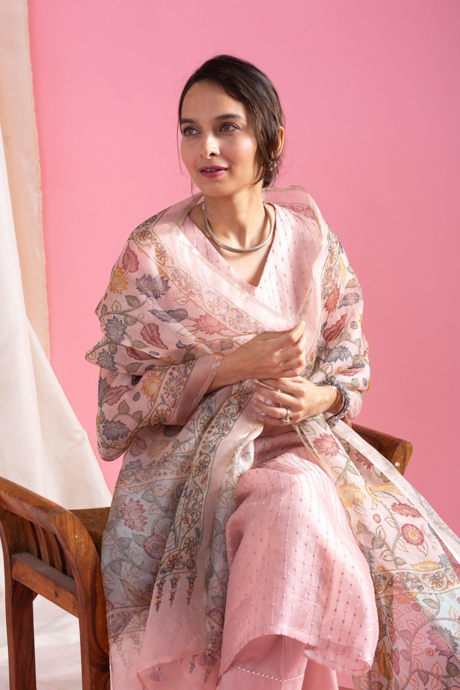 Elegant Blush Pink Kurta Pant Set with Floral Printed Dupatta for Women
