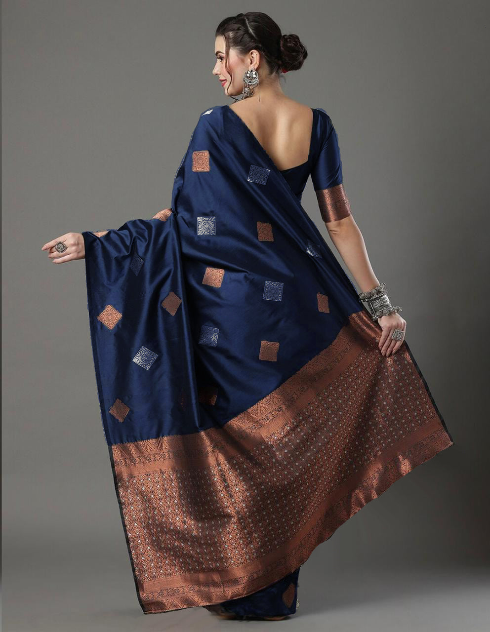 Women Silk Saree with Contrast Border | FS