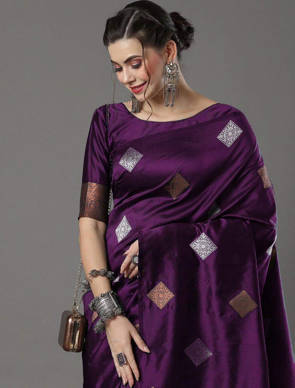Women Silk Saree with Contrast Border | FS