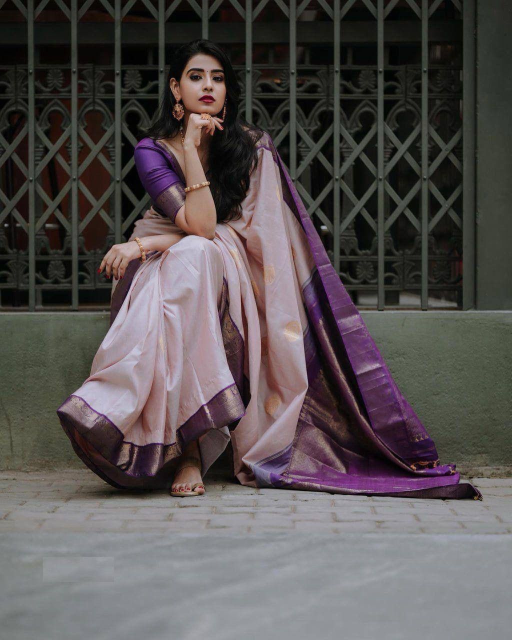 Woven Saree with Contrast Zari Border & Tassels