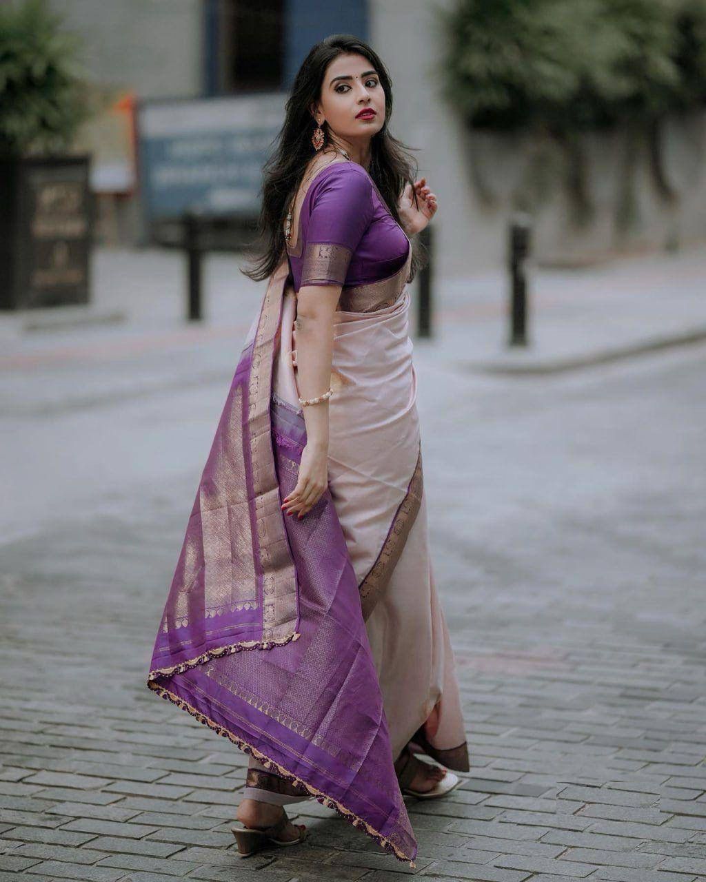 Woven Saree with Contrast Zari Border & Tassels