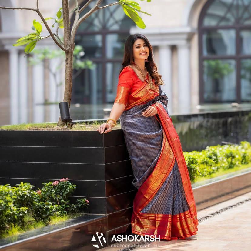Woven Design Zari Pure Cotton Kanjeevaram Saree