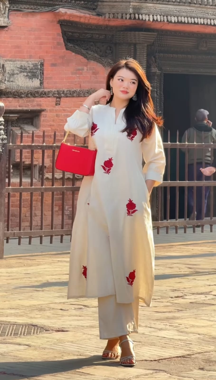 Ivory White Embroidered Kurta Set with Red Floral Motifs