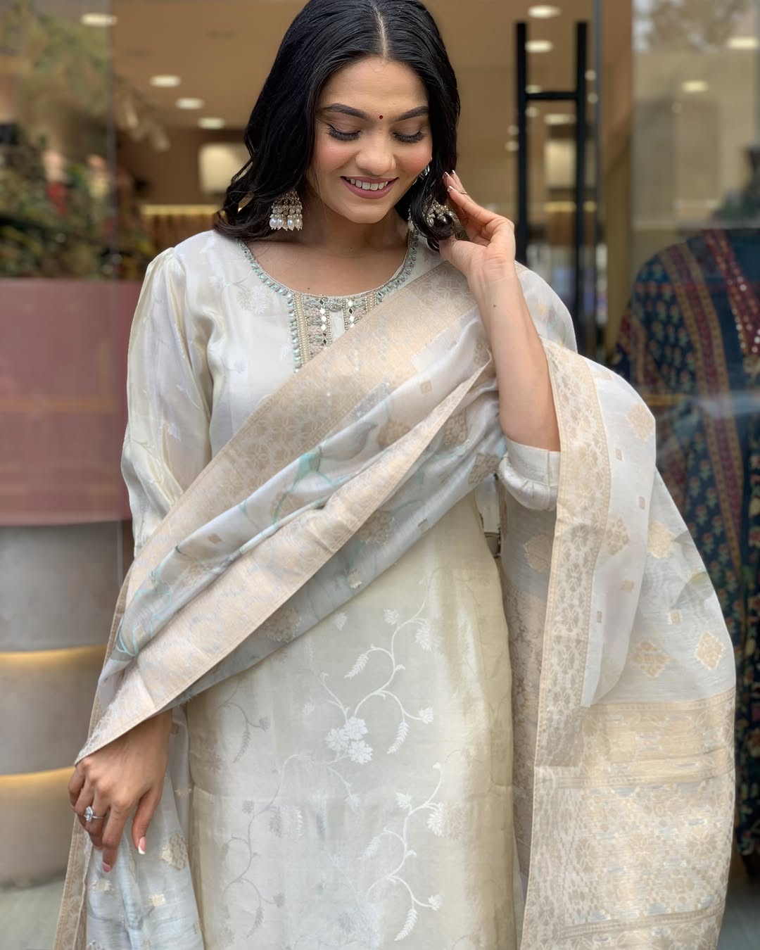 Elegant Off-White Embroidered Kurta Set with Dupatta