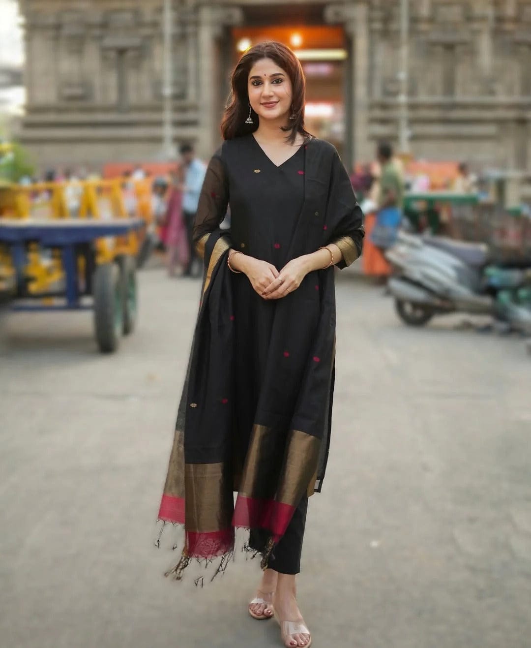 Elegant Black Kurta Set with Gold Border Dupatta