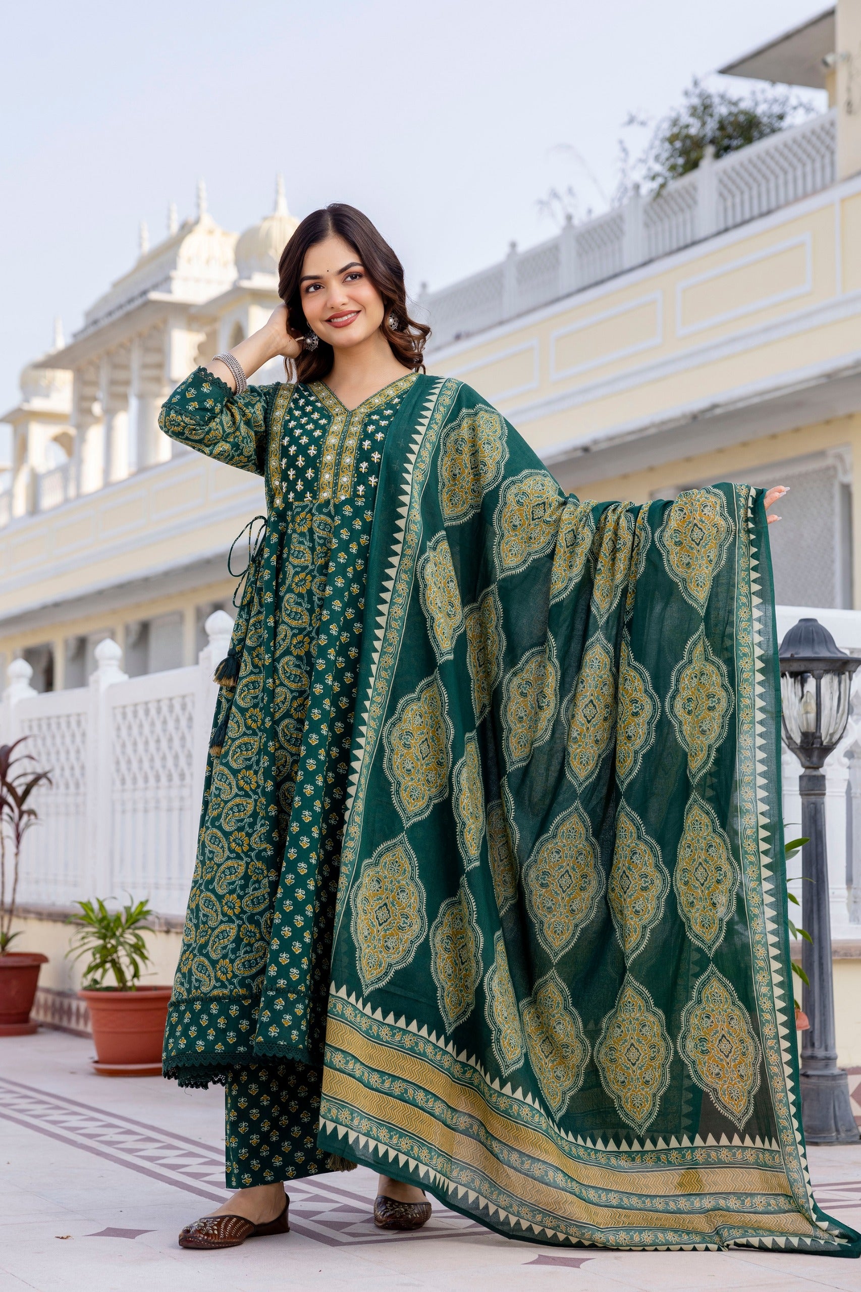 Women’s Ethnic Printed Kurta Pant Set with Dupatta – Elegant Festive Wear