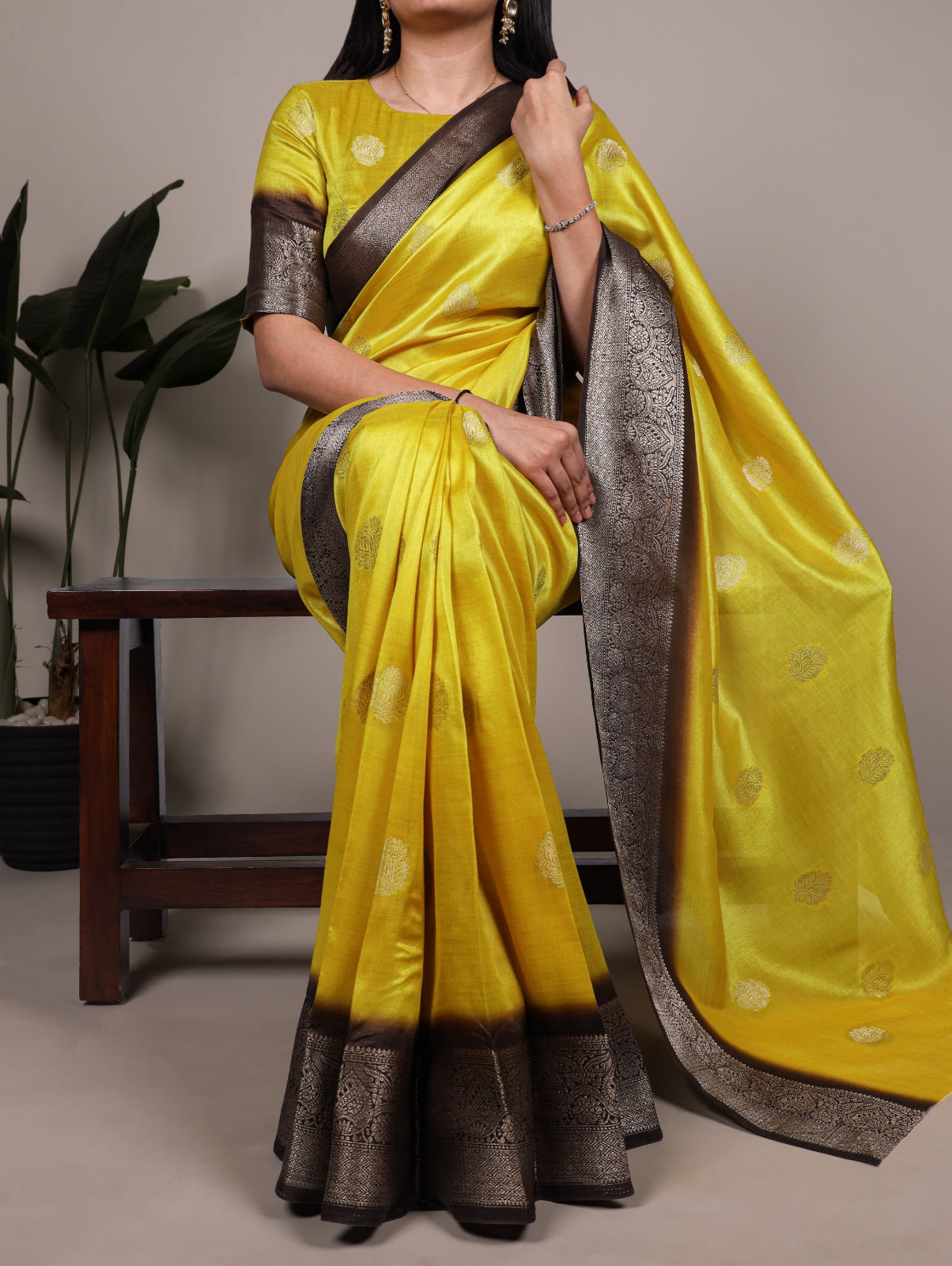 The perfect saree for when you want timeless beauty and modern grace