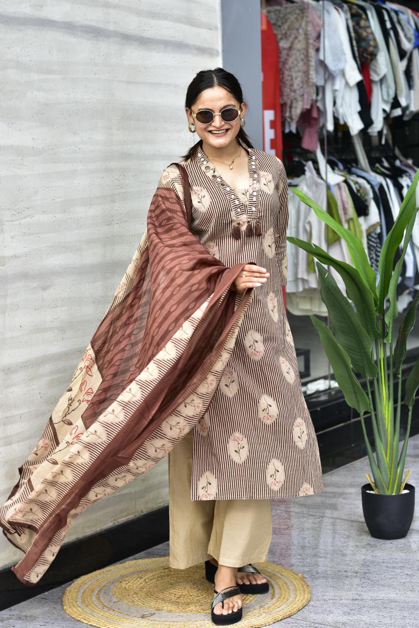 Women's Printed Kurta Dupatta Set with Straight Palazzo