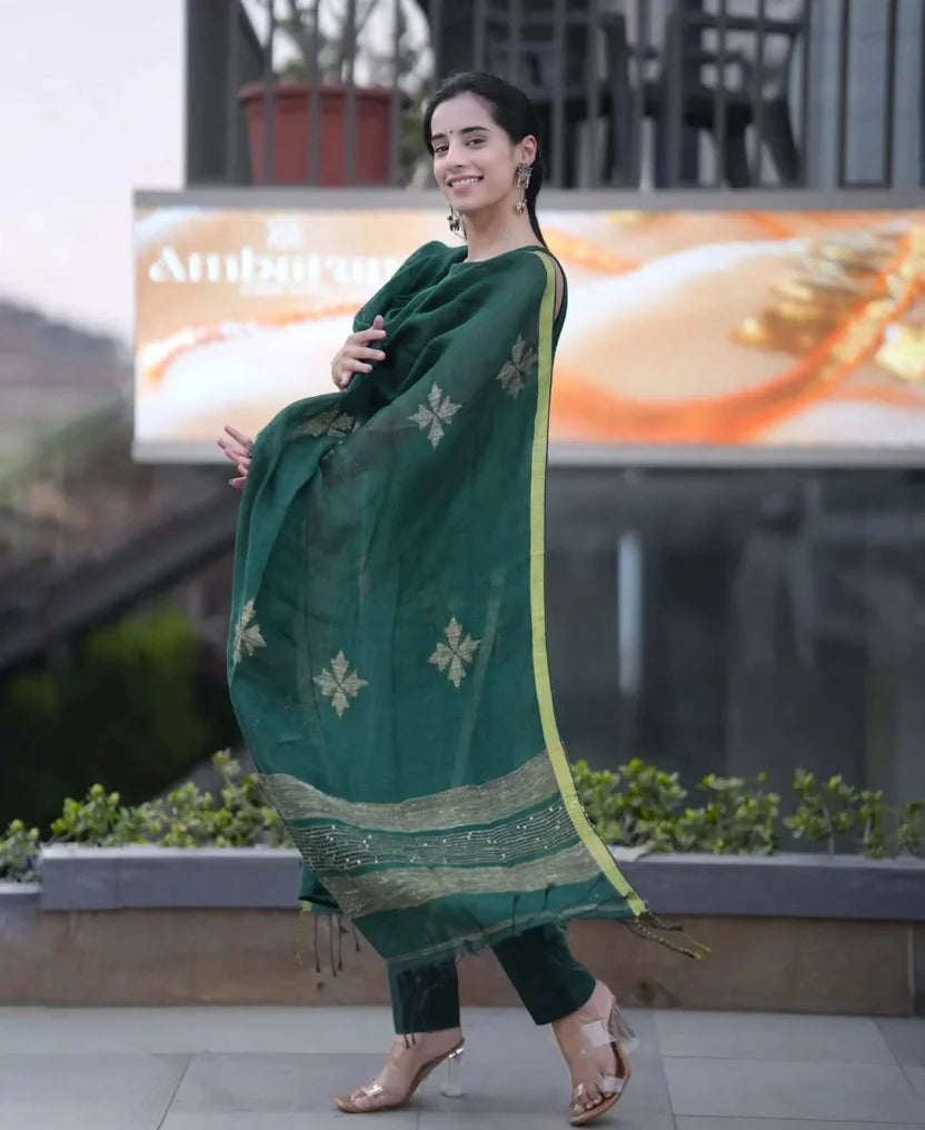 Elegant Bottle Green Ethnic Kurta Pant Dupatta Set