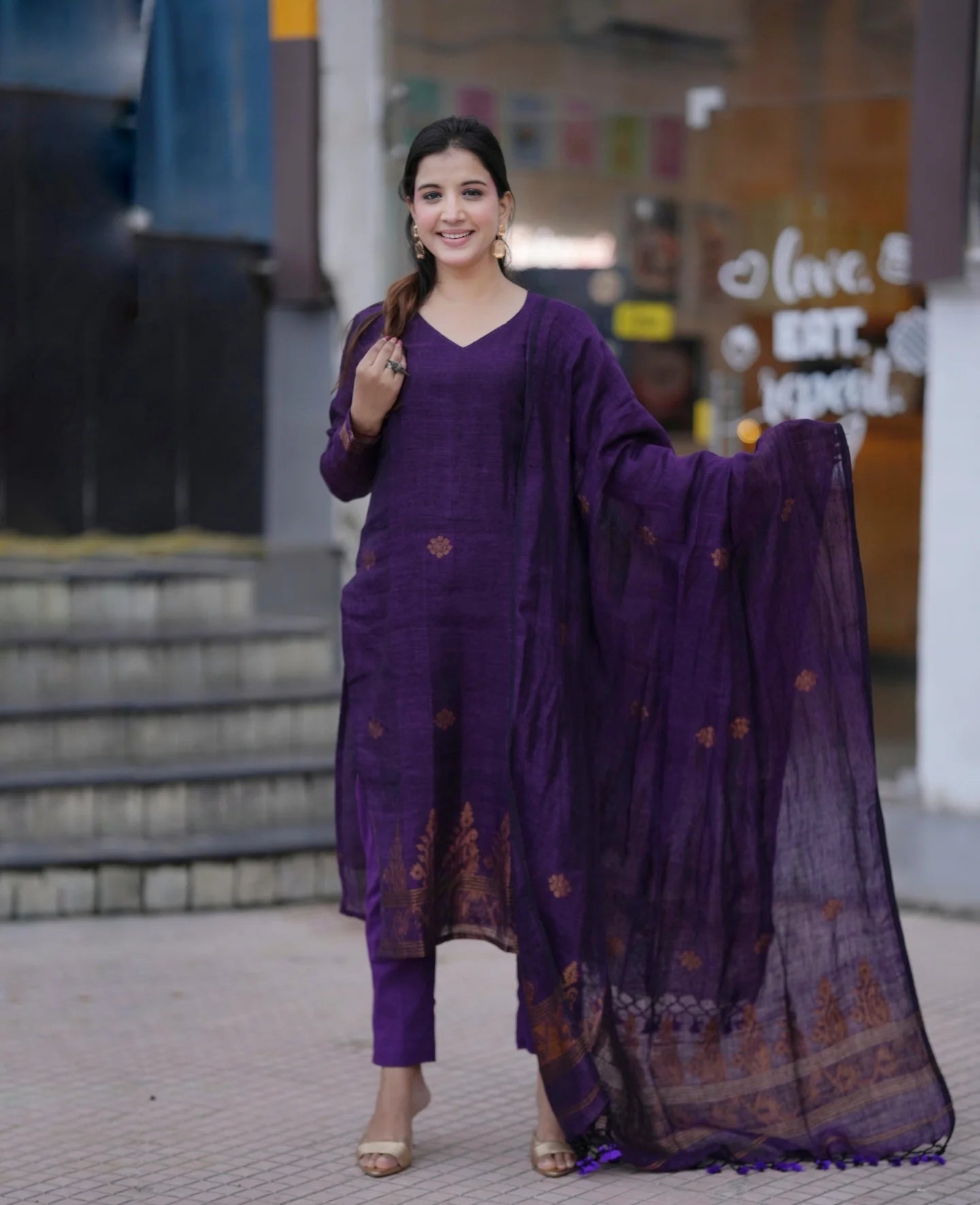 Elegant Purple Ethnic Kurta Pant Dupatta Set