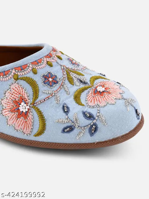 Women Pointed Toe Ethnic Embellished Canvas Mules