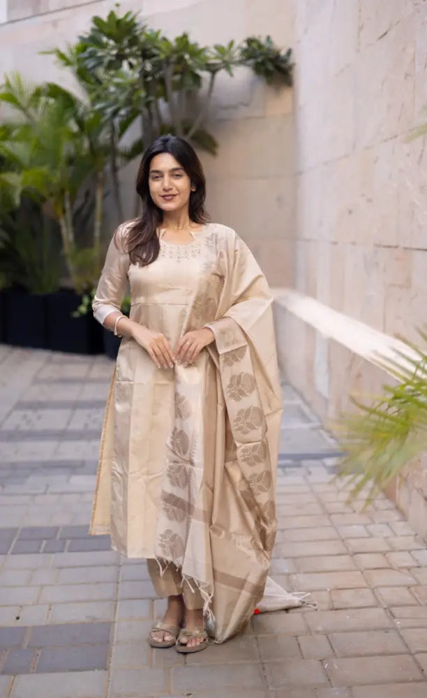 Athira Chanderi Salwar - beige and Gold