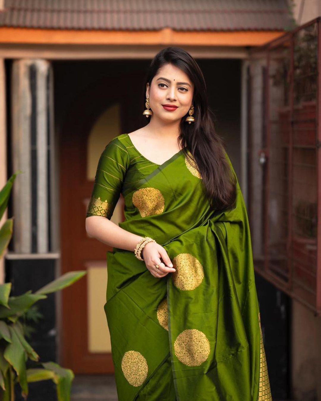 Elegant Parrot Green Silk Saree with Gold Polka Motifs & Rich Designer Pallu