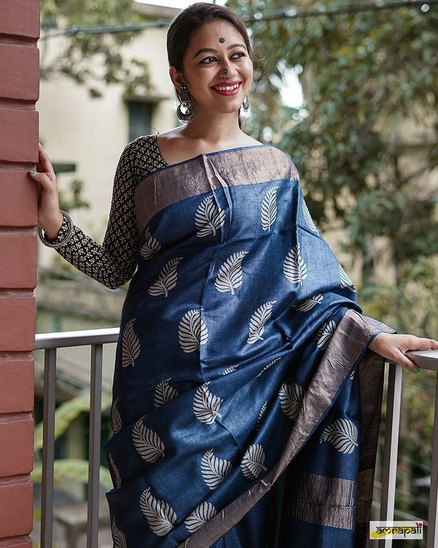 Women's Charcoal Blue Silk Saree with Golden Leaf Motifs