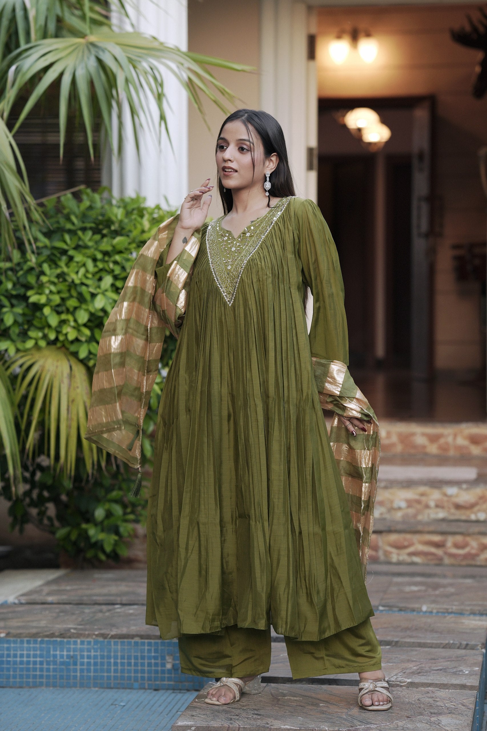 Women's Olive Green /Rust Brown Embroidered Kurta Pant Set with Striped Dupatta