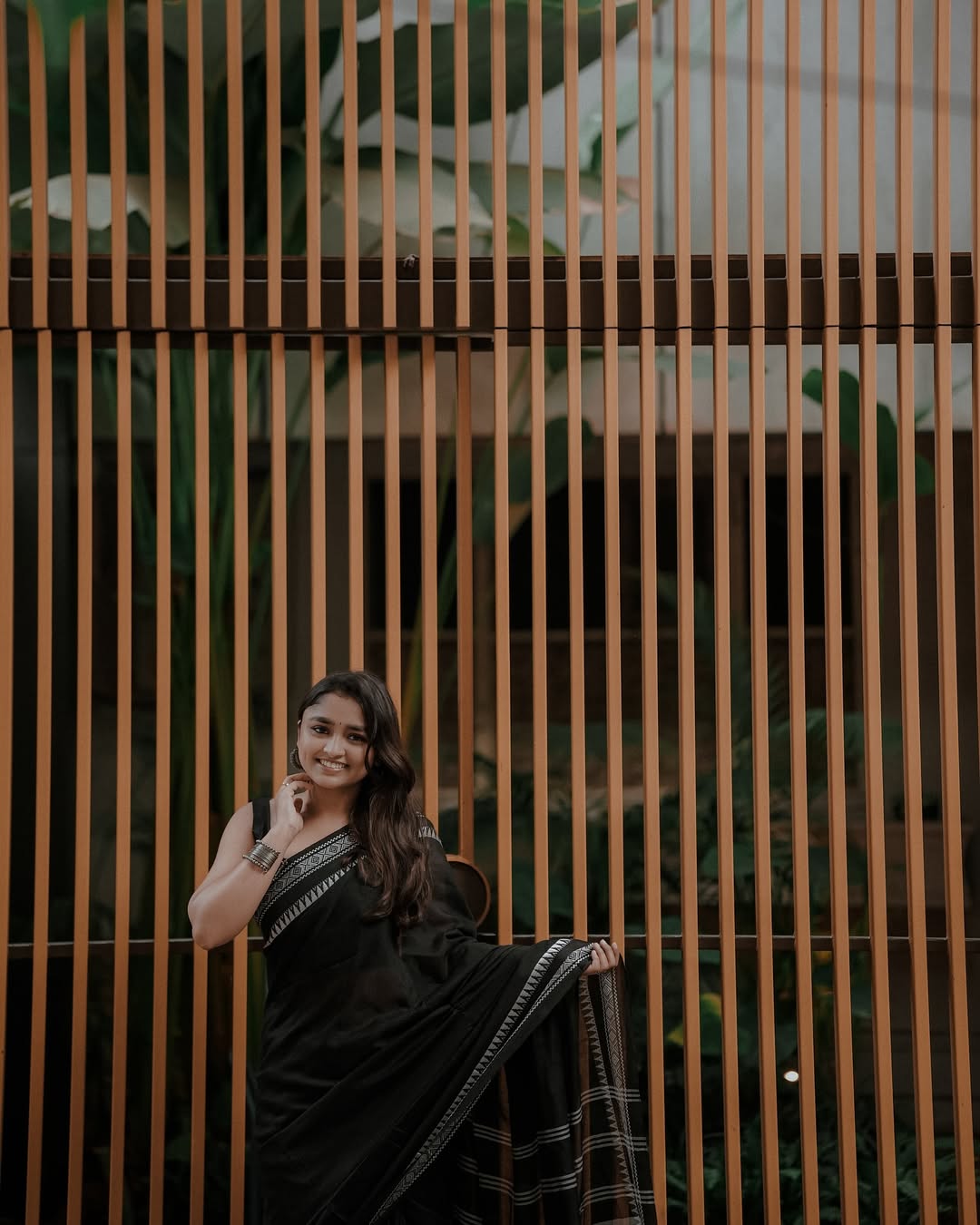 Women's Elegant Black Saree with Silver Border